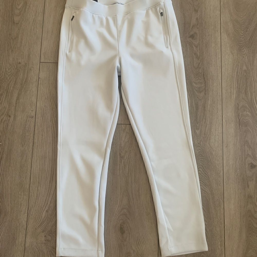 Under Armour woman’s fitted high rise ankle pants